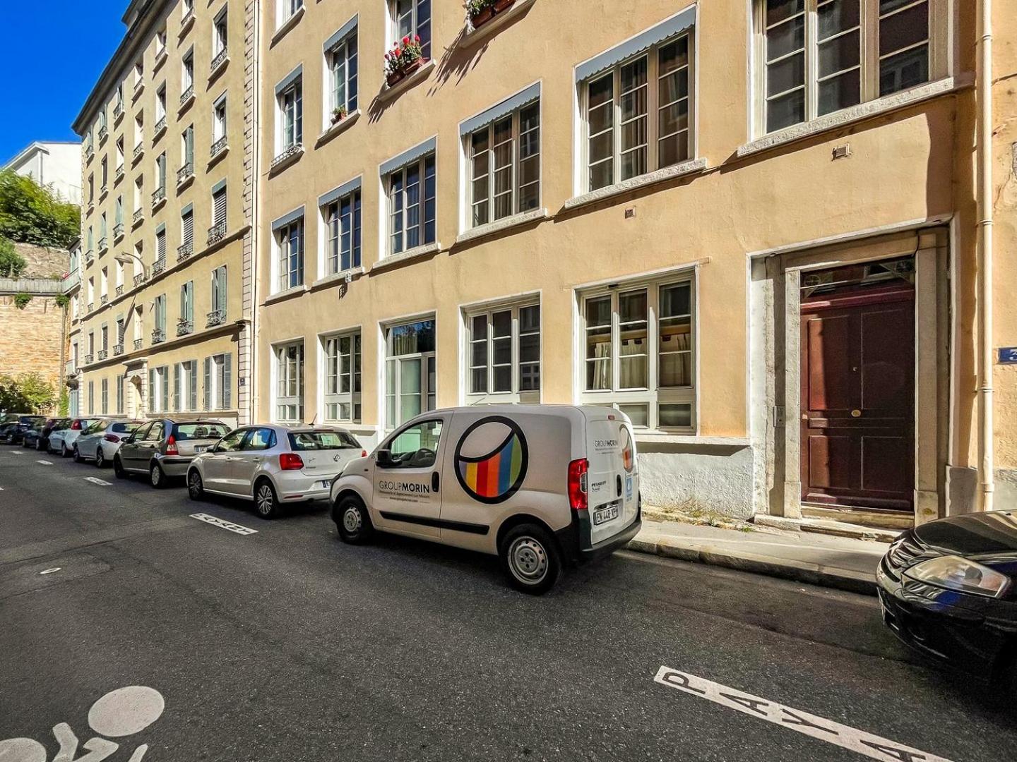Le Duplex Des Pentes Ail Apartment Lyon Exterior photo