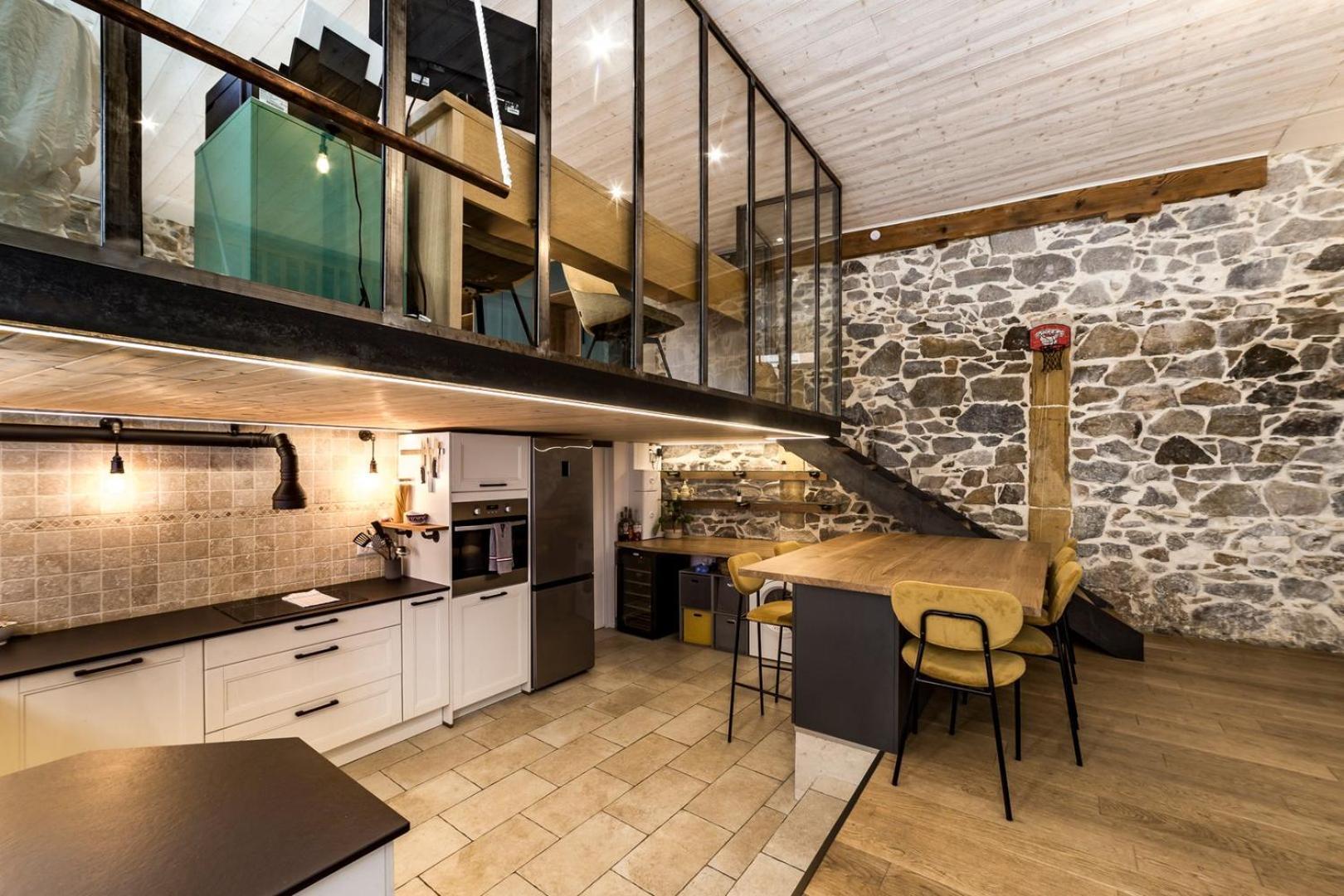 Le Duplex Des Pentes Ail Apartment Lyon Exterior photo
